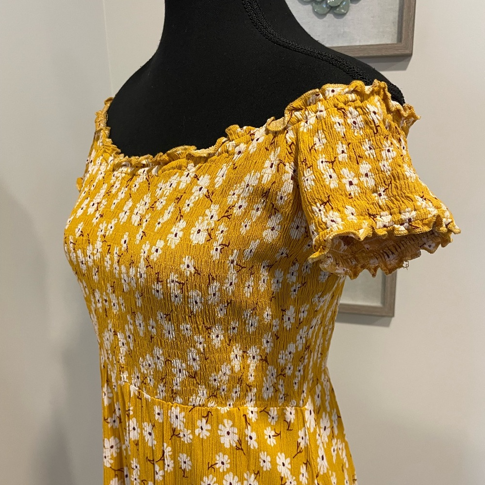 Cupshe Frances Yellow Daisy Floral Smocked Cottagecore Dress EUC - Picture 7 of 12